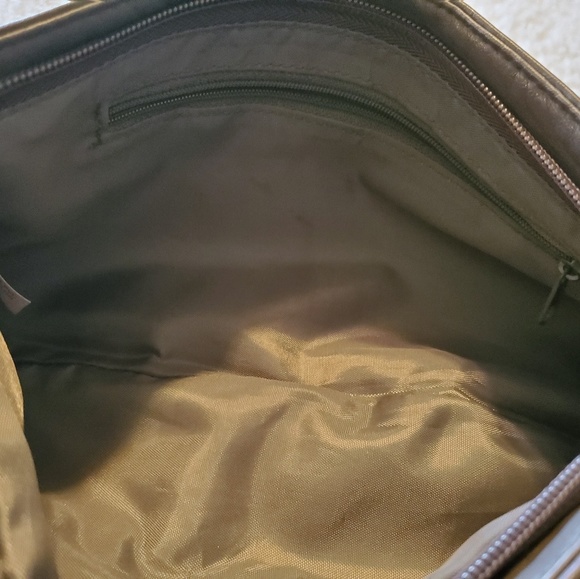 4/$30🌟Gray Evening Purse - Picture 4 of 5